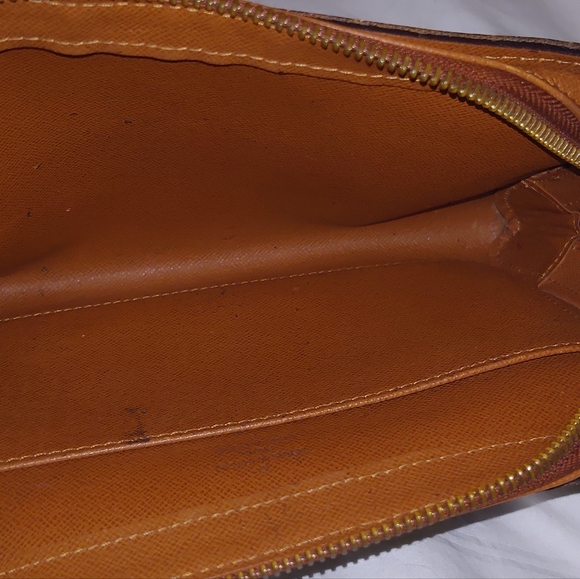 Louis Vuitton Orsay - Picture 5 of 6